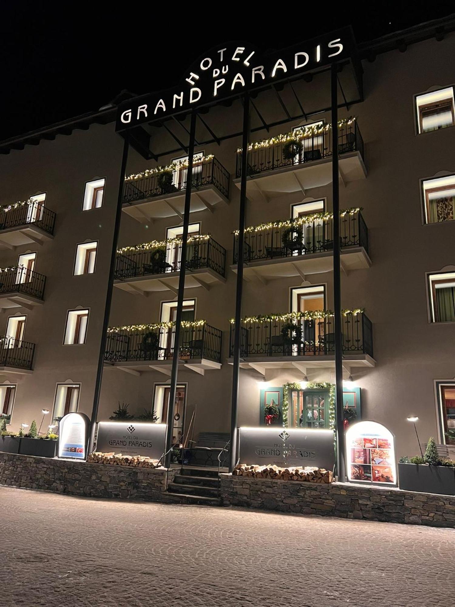 Du Grand Paradis - 1899 Boutique
